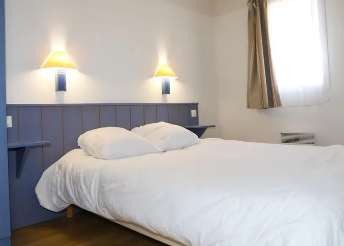 Apartment Les Sables Vignier-1 By Interhome